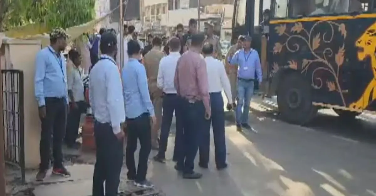 अयोध्या में 93 बच्चों को CWC ने किया रेस्क्यू: मौलवी ने कहा - "मदरसा ले जा रहा हूं, बच्चों को नहीं पता कहां जा रहे थे"