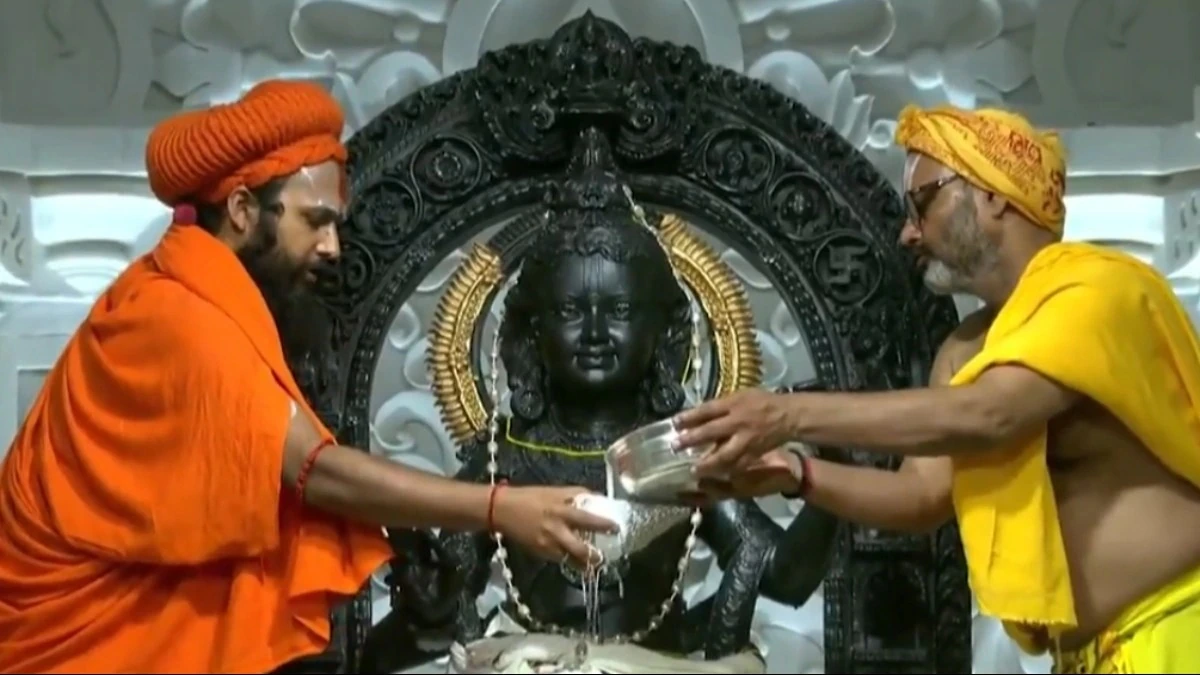 अयोध्या के भव्य राम मंदिर में पहली बार ऐसे मनाई जा रही रामनवमी: सूर्य तिलक, राम धुन, सुबह 3 बजे से भक्तों की भीड़”