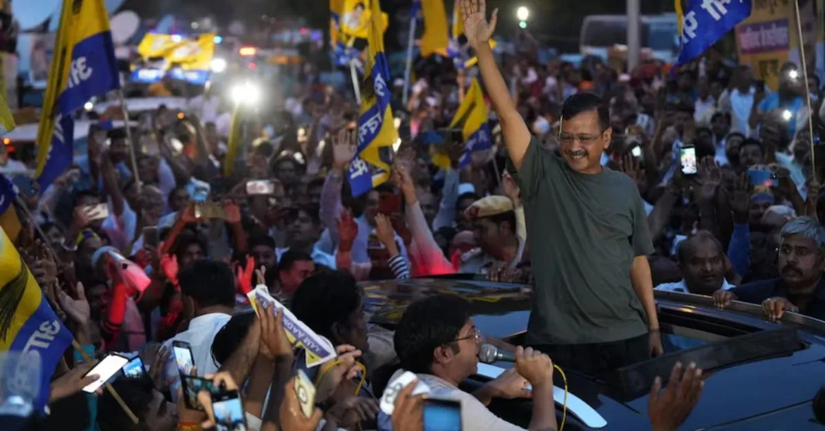 केजरीवाल ने आज दिनभर कार्यक्रमों में बढ़ाया हंगामा: पूजा, PC और मेगा रोड शो में बिताया व्यस्त दिन, तिहाड़ से बाहर आते ही 'माहौल' बनाने की की कोशिश।